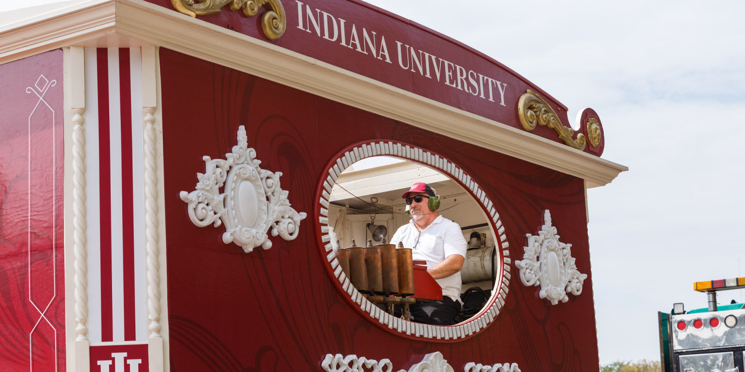 The Indiana University calliope added to the festival entertainment.