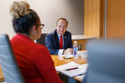IUPUI Chancellor Nasser Paydar at a meeting of the student advisory board