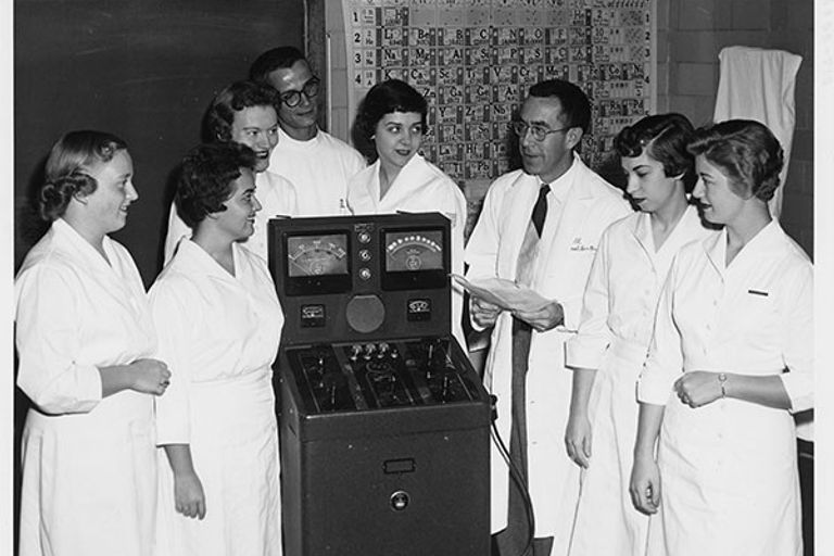 IU Nurses check out an X-ray machine.