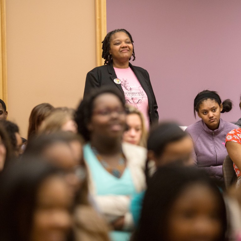 Power-Carter in an audience