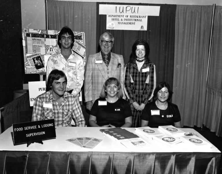Ray Dault stands with IUPUI students in 1977.