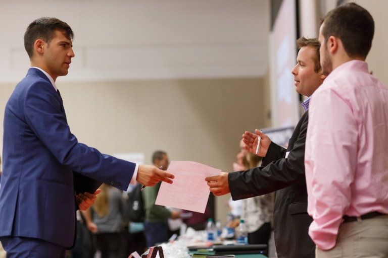 IUPUI students attend an intern fair