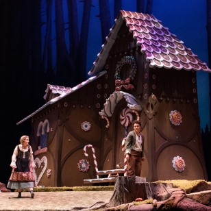 Hansel and Gretel and the gingerbread house