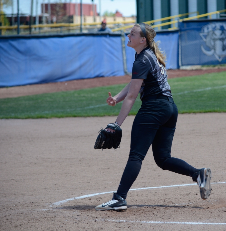 IUPUI's Erica Tharp fires a pitch during a game versus Fort Wayne.