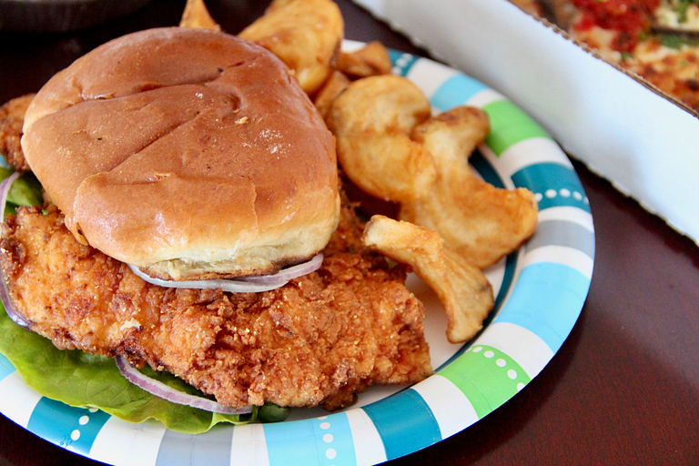 Fried chicken sandwich