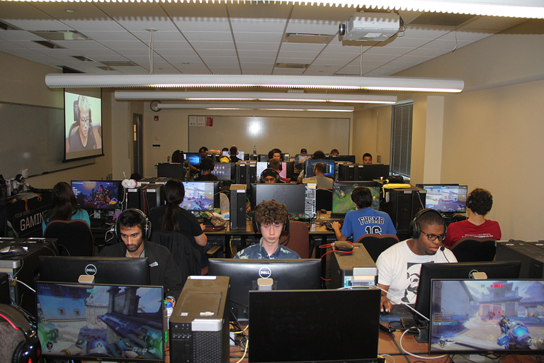 Gamers Hall students playing in computer lab