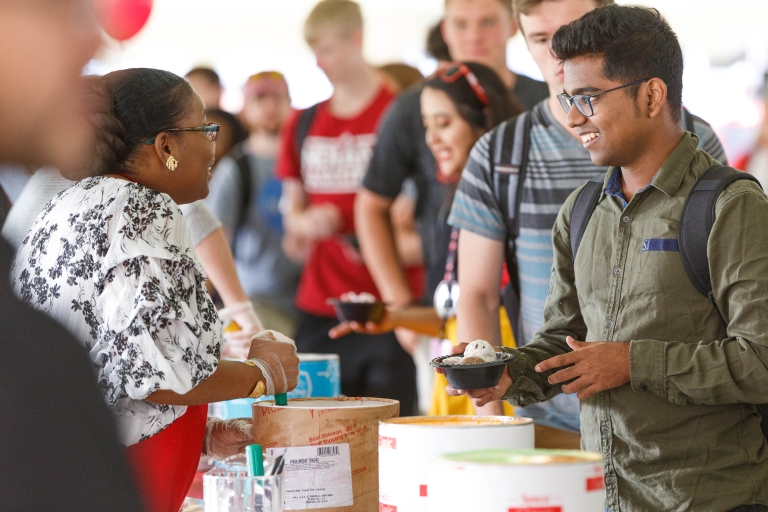 Students attending a welcome week event at IUPUI