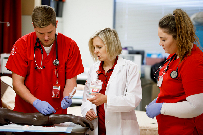 IUPUC nursing students work together.