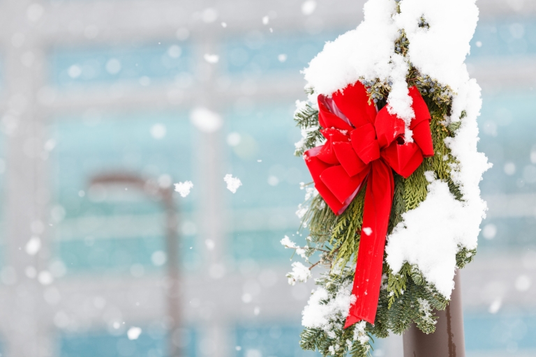 A snowy wreath on the IUPUI campus