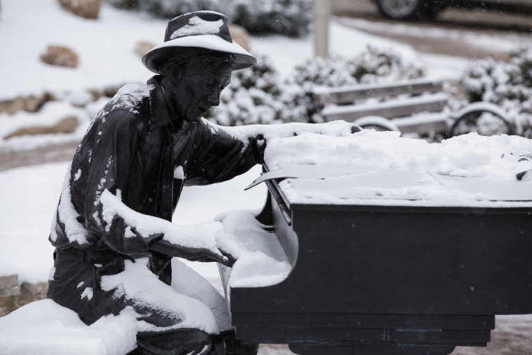 Hoagy Carmichael statue