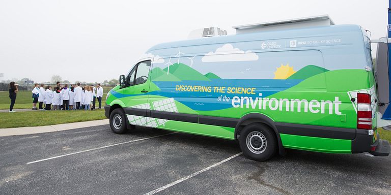 The Center for Earth and Environmental Science's bus, Discovering the Science of the Environment