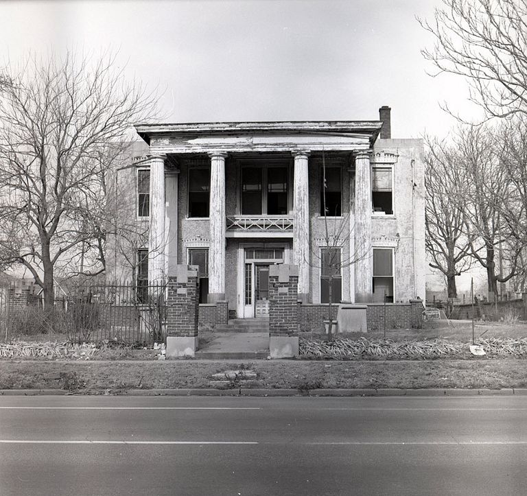 A mansion that once stood at 538 W. New York St.